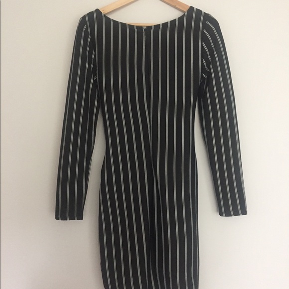DYNAMITE Black and white horizontal body con dress - Picture 2 of 2